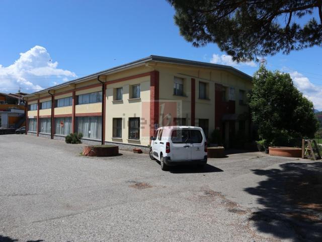 Capannone in vendita a Comunità Montana Valli del Verbano, Gemonio