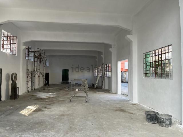 Capannone in vendita a Torbella, Genova