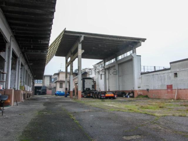 Capannone in vendita a Locate Triulzi, Lombardia