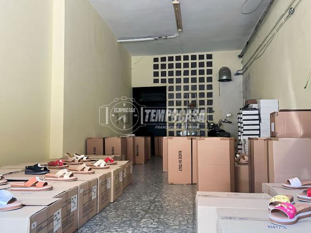 Capannone in vendita a Rione Costantinopoli, Aversa