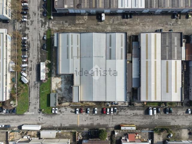 Capannone in vendita a Rodano, Lombardia