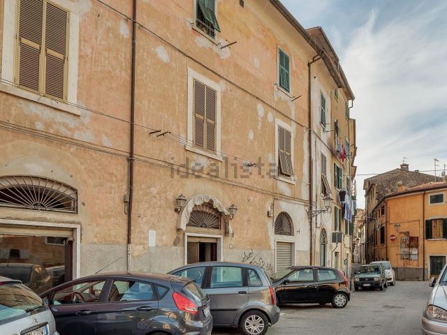 Capannone in vendita a Fabbrica, Carrara
