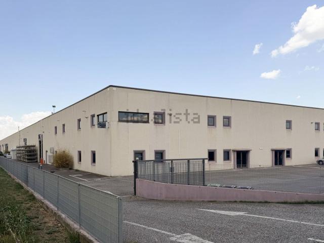 Capannone in vendita a Civita Castellana, Viterbo