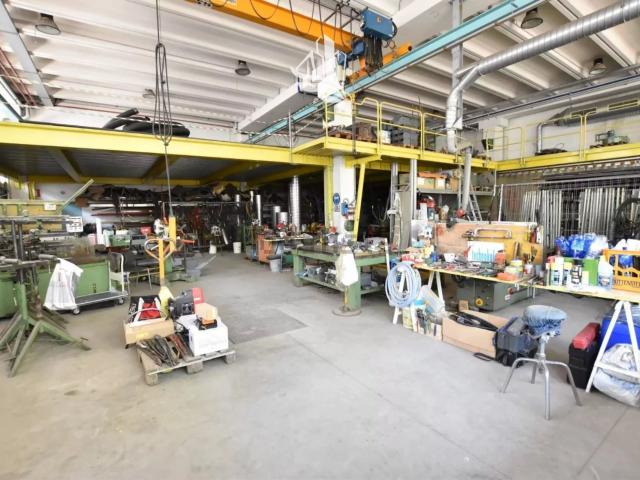 Capannone in vendita a Oltrisarco-Aslago - Oberau-Haslach, Bolzano - Bozen