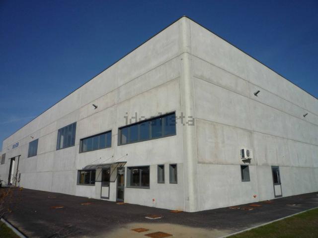 Capannone in vendita a Vivaro, Friuli-Venezia Giulia
