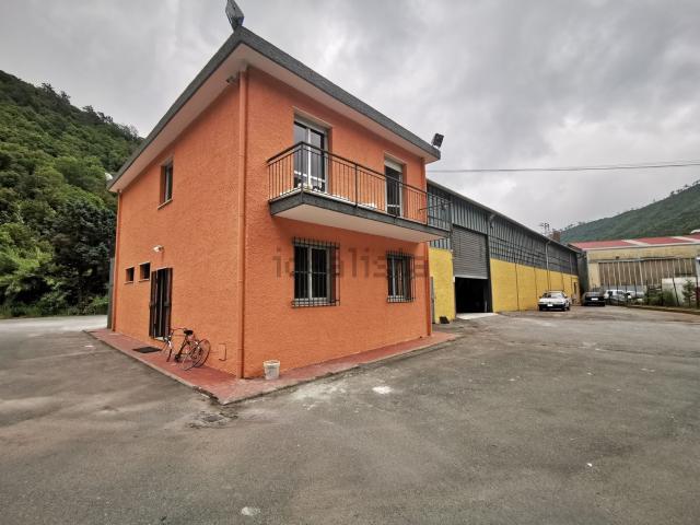 Capannone in vendita a Stella, Liguria