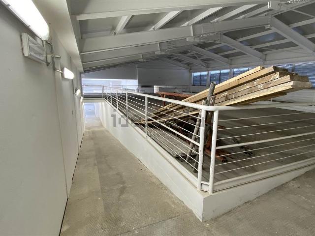 Capannone in vendita a Città Nuova-Barriera Nuova-San Vito-Città Vecchia, Villa Opicina