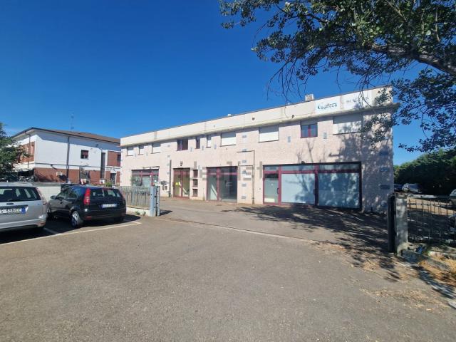 Capannone in vendita a Unione Comuni Modenesi Area Nord, San Felice Sul Panaro