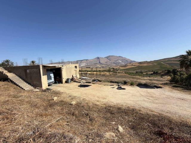Capannone in vendita a Buseto Palizzolo, Sicilia