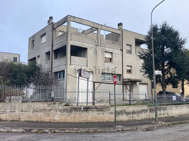 Capannone in vendita a Cesanella, Marche