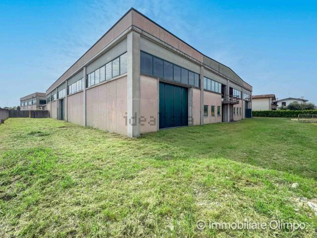 Capannone in vendita a Confine, Portogruaro
