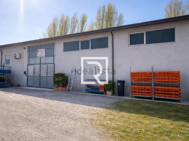 Capannone in vendita a Unione dei comuni Valle del Savio, Cesenà