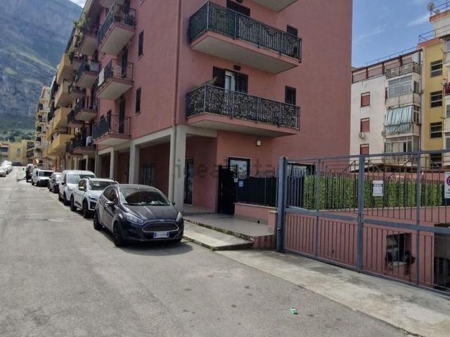 Capannone in vendita a Capaci, Sicilia