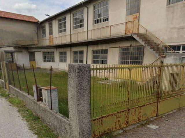 Capannone in vendita a Corno Di Rosazzo, Friuli-Venezia Giulia
