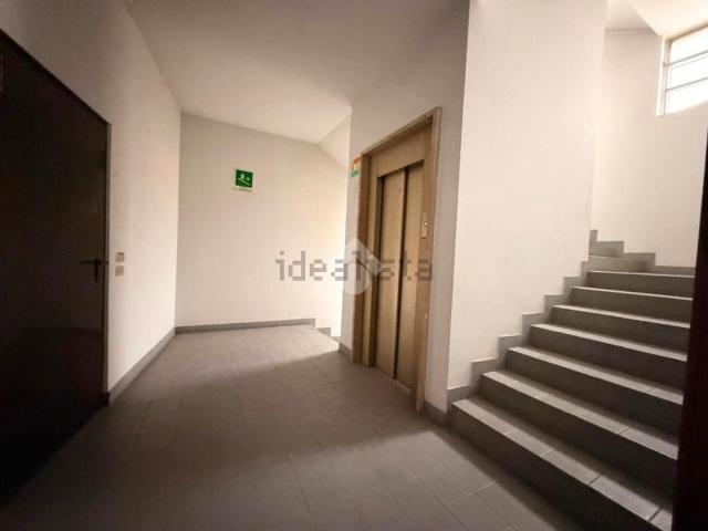 Capannone in vendita a Voghera, Lombardia