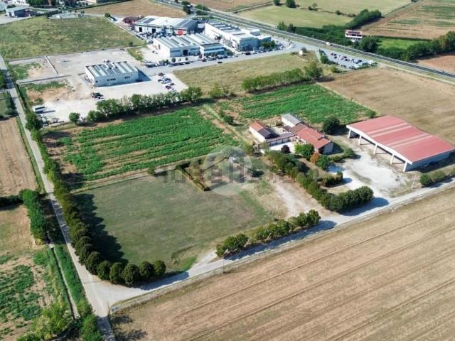 Capannone in vendita a Castiglione Delle Stiviere, Lombardia