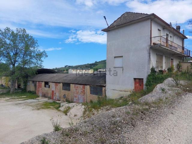 Capannone in vendita a Ari, Abruzzo