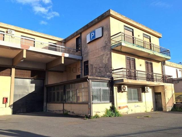 Capannone in vendita a San Giorgio-Librino-San Giuseppe la Rena-Zia Lisa-Villaggio Sant'Agata, Catania