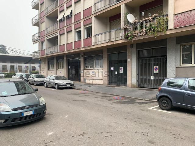 Capannone in vendita a Municipio 6, Milano