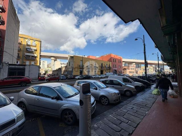 Capannone in vendita a Municipalità 4, Campania
