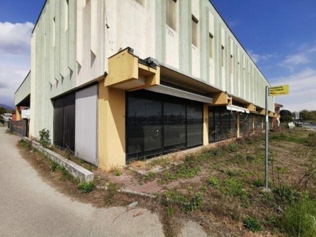 Capannone in vendita a Piemonte, Biella