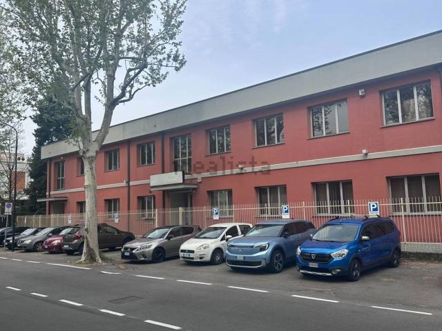Capannone in vendita a Zona Omogenea Milano Nord, Cinisello Balsamo