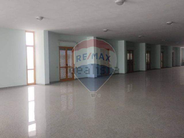 Capannone in vendita a Puglia, Barletta-andria-trani