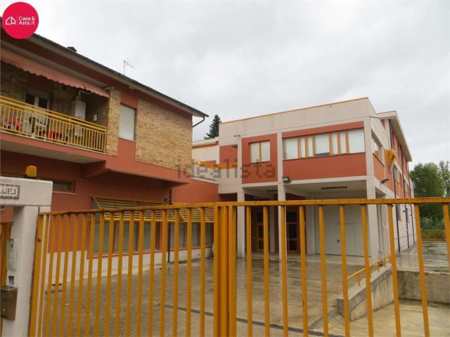 Capannone in vendita a Marche, Macerata