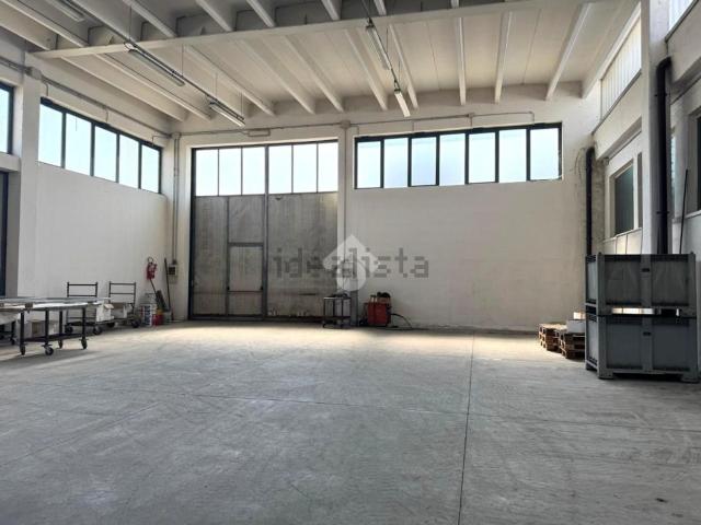 Capannone in vendita a Vigodarzere, Veneto