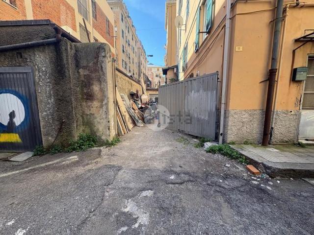 Capannone in vendita a Medio Ponente, Serra Riccò