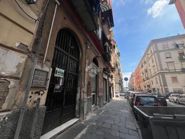 Capannone in vendita a Municipalità 4, Campania