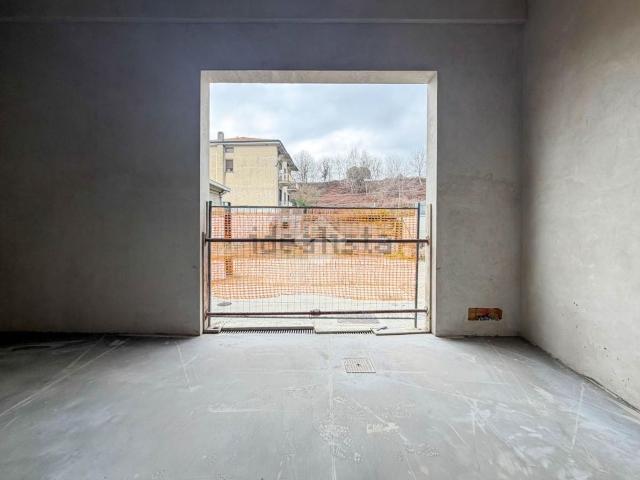 Capannone in vendita a Castello Di Brianza, Lombardia