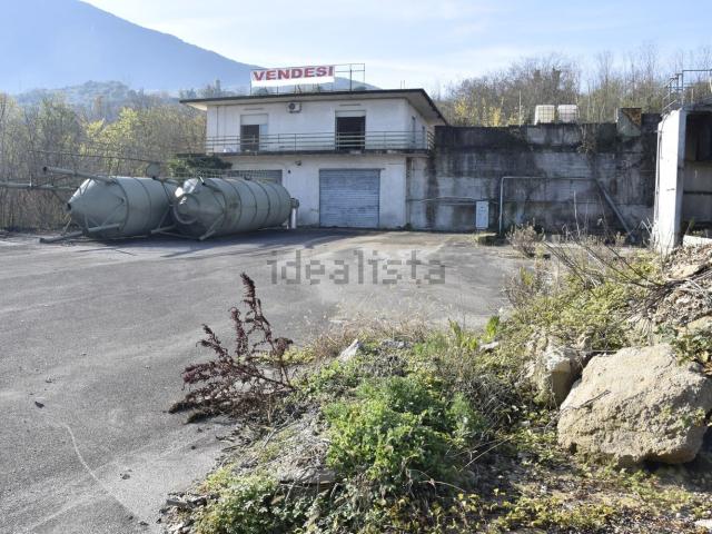 Capannone in vendita a Esperia, Lazio