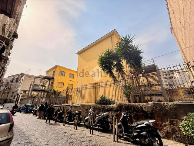 Capannone in vendita a Municipalità 3, Campania