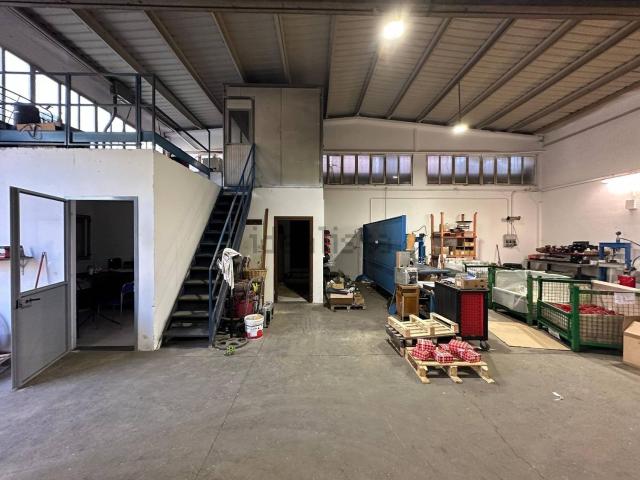 Capannone in vendita a Tresinaro - Secchia, Re