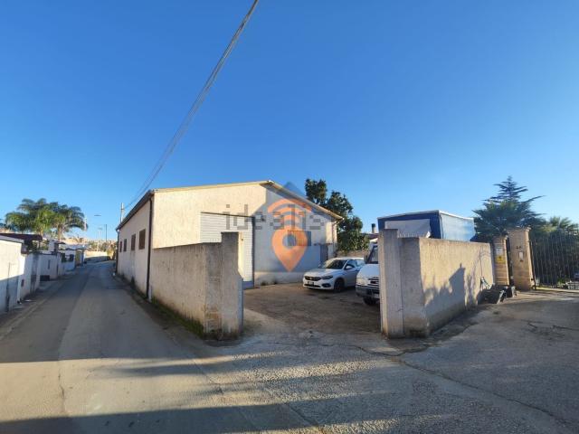 Capannone in vendita a Castelvetrano, Sicilia