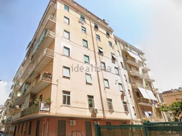 Capannone in vendita a Salerno, Campania