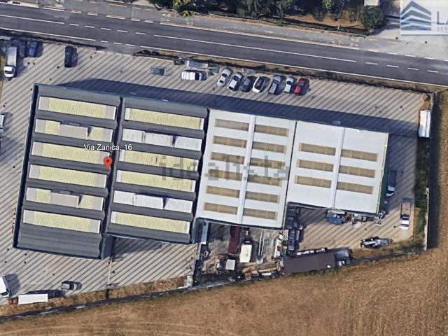 Capannone in vendita a Stezzano, Bergamo