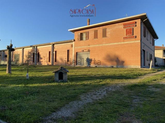 Capannone in vendita a Unione della Romagna Faentina, Riolo Terme