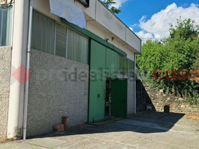 Capannone in vendita a Unione Comuni Garfagnana, Piazza Al Serchio