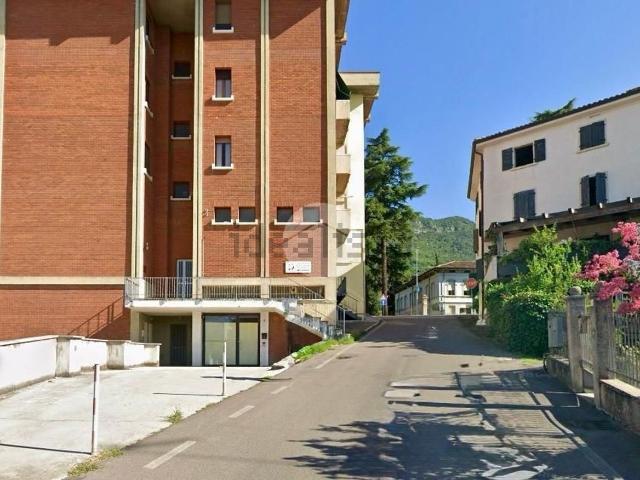 Capannone in vendita a Rubiana, Caprino Veronese
