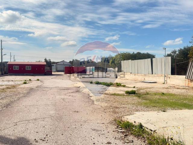 Capannone in vendita a Municipio 1, Puglia