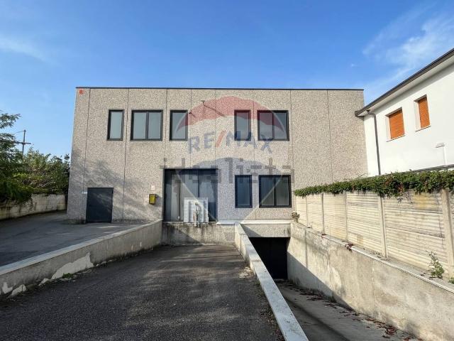 Capannone in vendita a Lissone, Lombardia