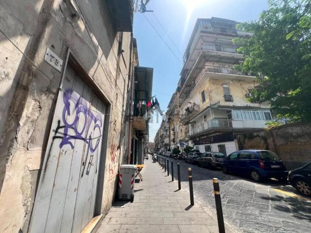 Capannone in vendita a Mercato, Napoli
