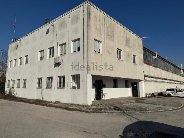 Capannone in vendita a Cartiera-Stazione, Ferentino