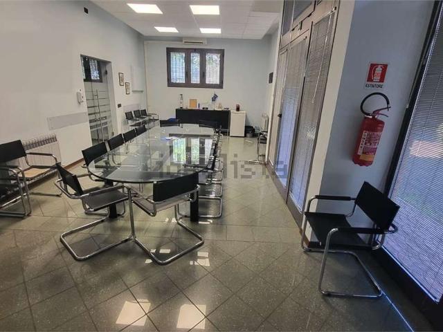 Capannone in vendita a Crocetta-San Lazzaro-Modena Est, Modena