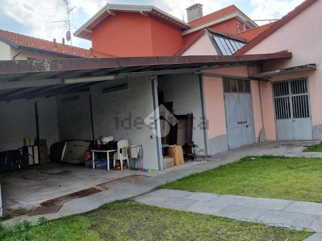 Capannone in vendita a Caiello, Gallarate