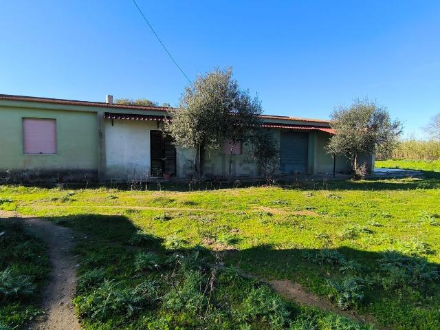 Capannone in vendita a Capoterra, Sardigna/Sardegna