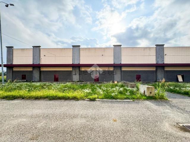 Capannone in vendita a Verolanuova, Lombardia
