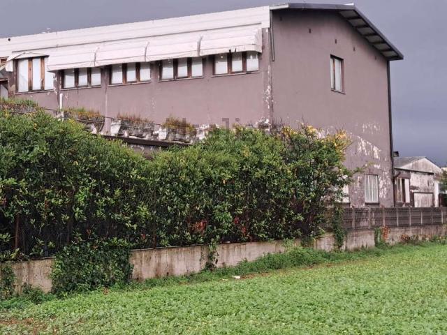 Capannone in vendita a Albinatico, Ponte Buggianese
